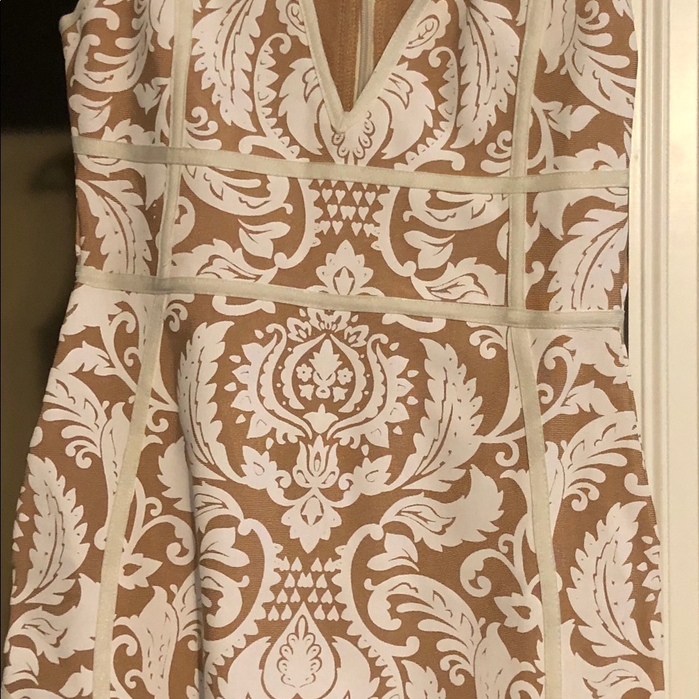 Dress - Picture 3 of 3